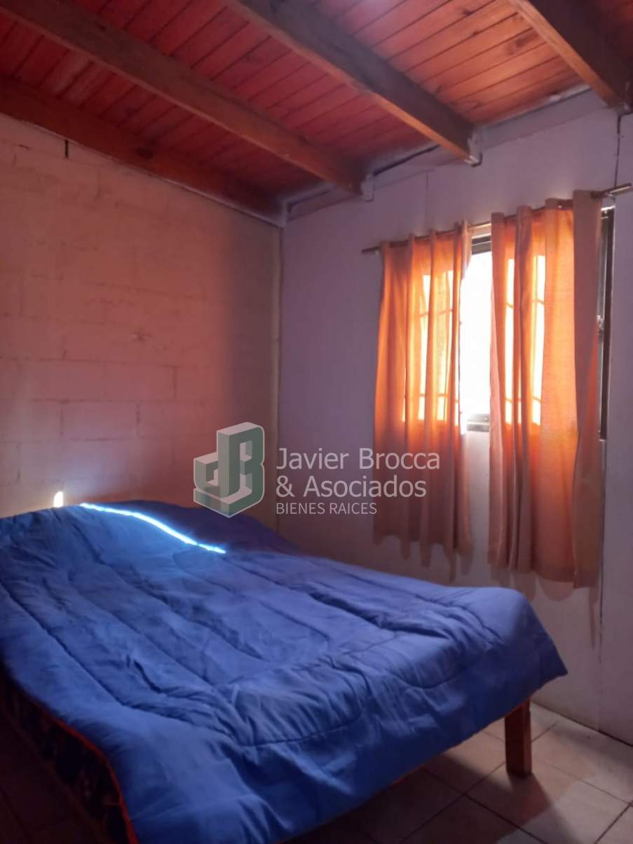 Casa   Departamento en Venta,  Santa María de Punilla -  3 Dorm. - 1 Dorm. - Vista a las Sierras!!