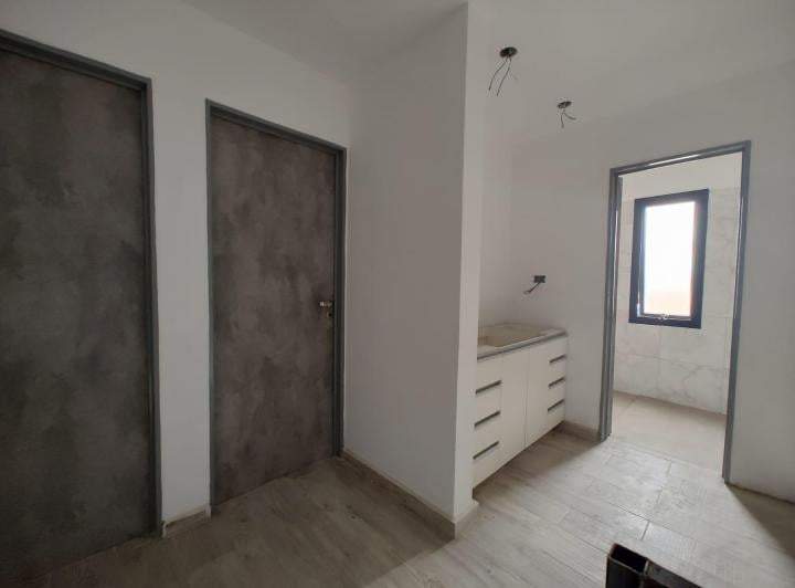 DUPLEX DE CATEGORIA EN VENTA - PRADOS DE MANATIALES - 3 DORMITORIOS 2 BAÑOS