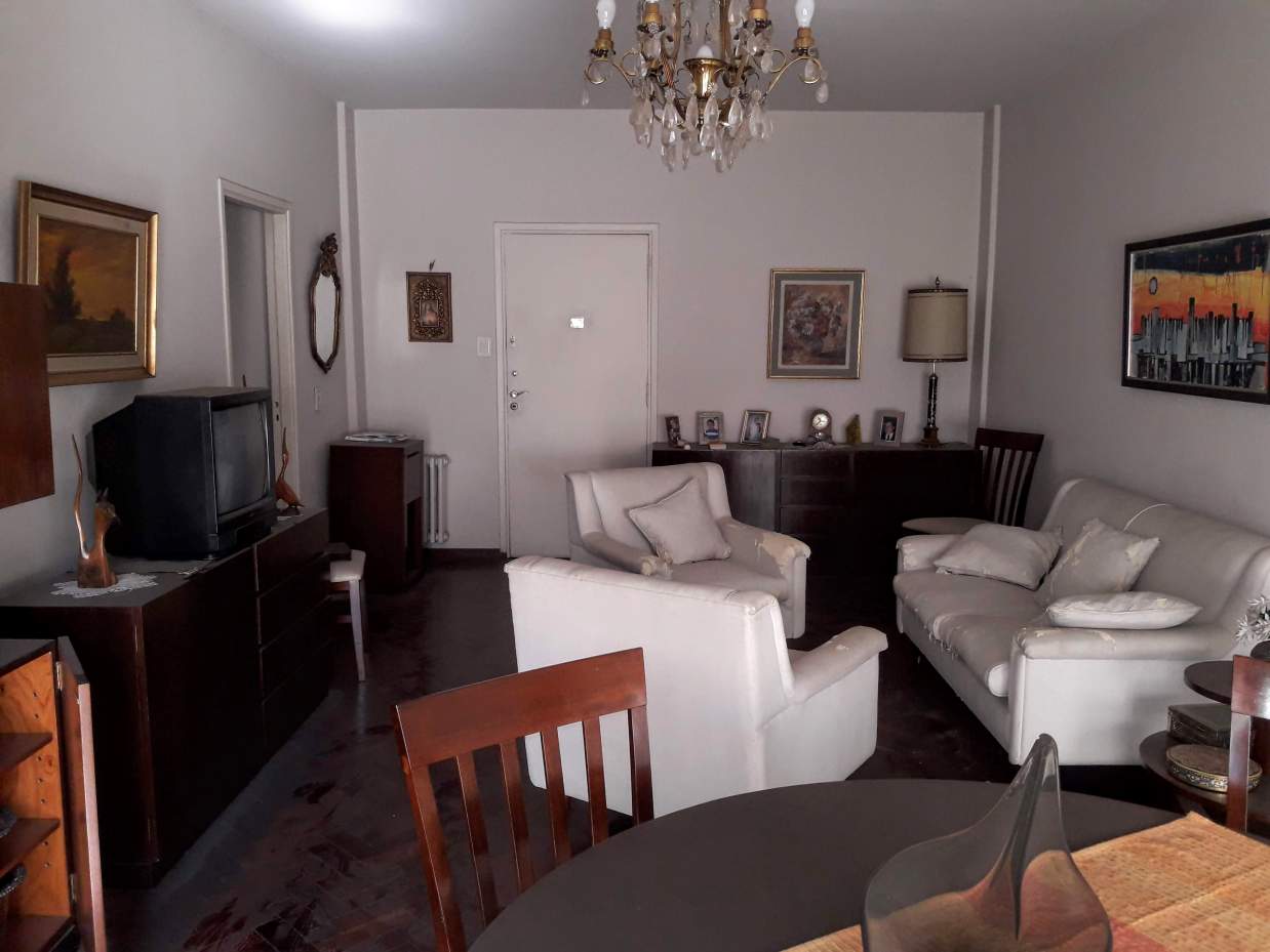 Vendo departamento 3 dormitorios con cochera. Centro