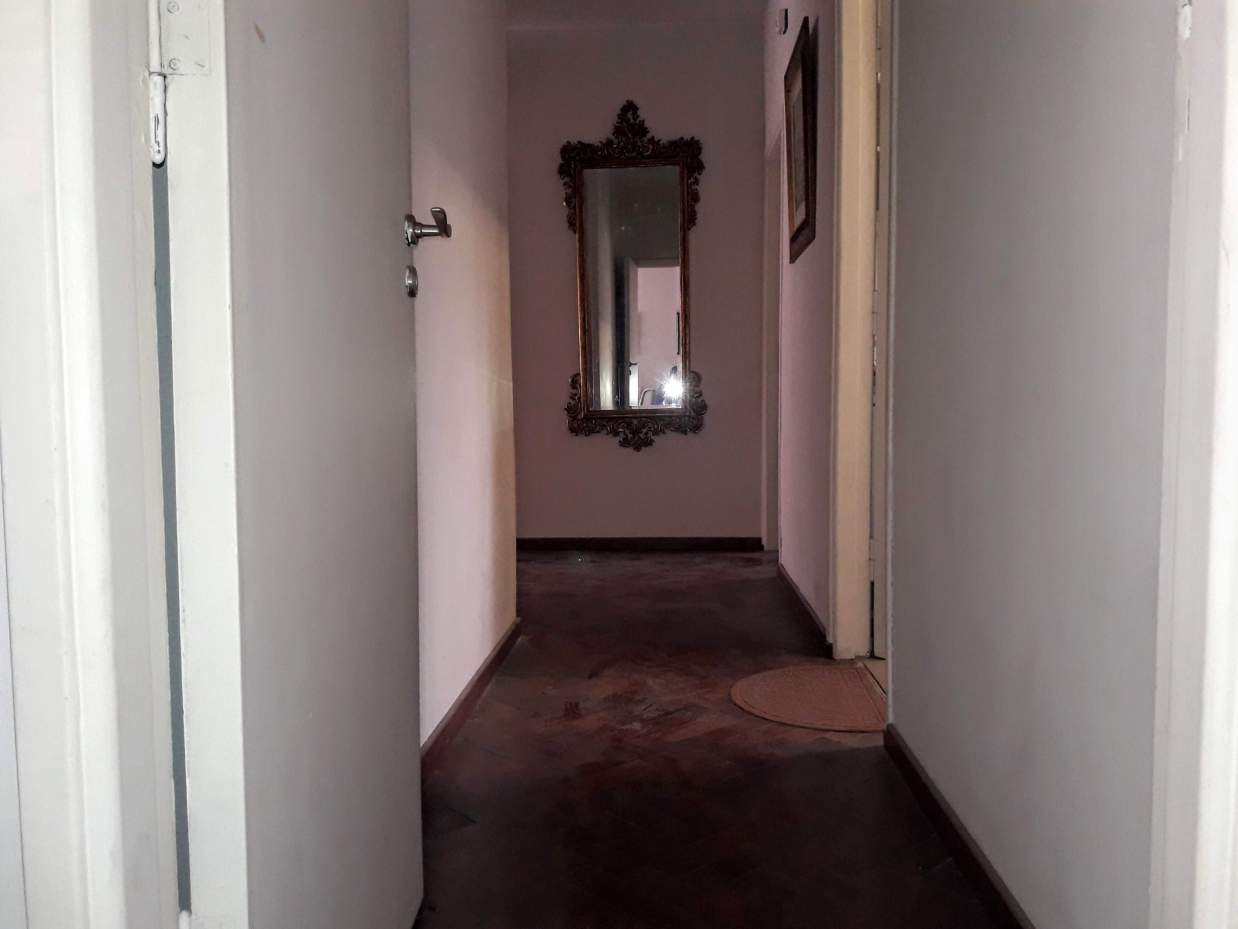 Vendo departamento 3 dormitorios con cochera. Centro