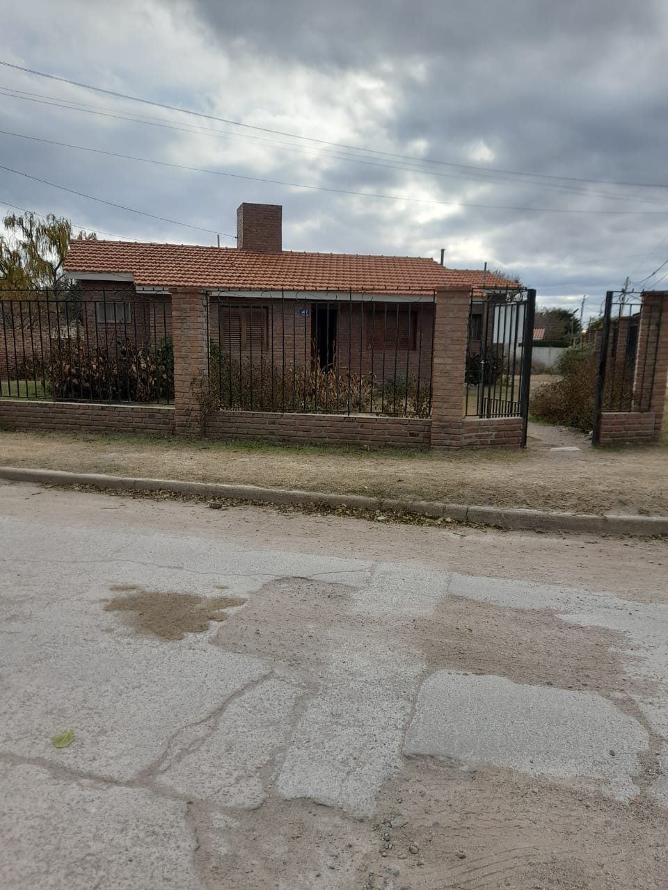 VENTA CASA B° SAN MARTÍN- 2 DORM-2 BAÑOS-CAPILLA DEL MONTE