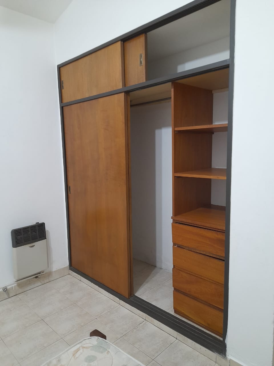 VENTA CASA B° SAN MARTÍN- 2 DORM-2 BAÑOS-CAPILLA DEL MONTE