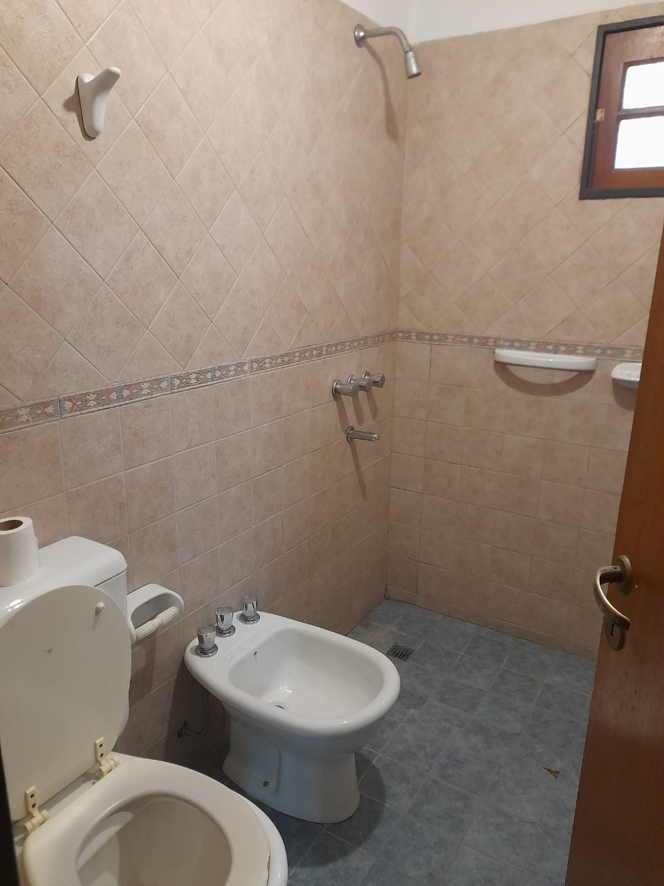 VENTA CASA B° SAN MARTÍN- 2 DORM-2 BAÑOS-CAPILLA DEL MONTE