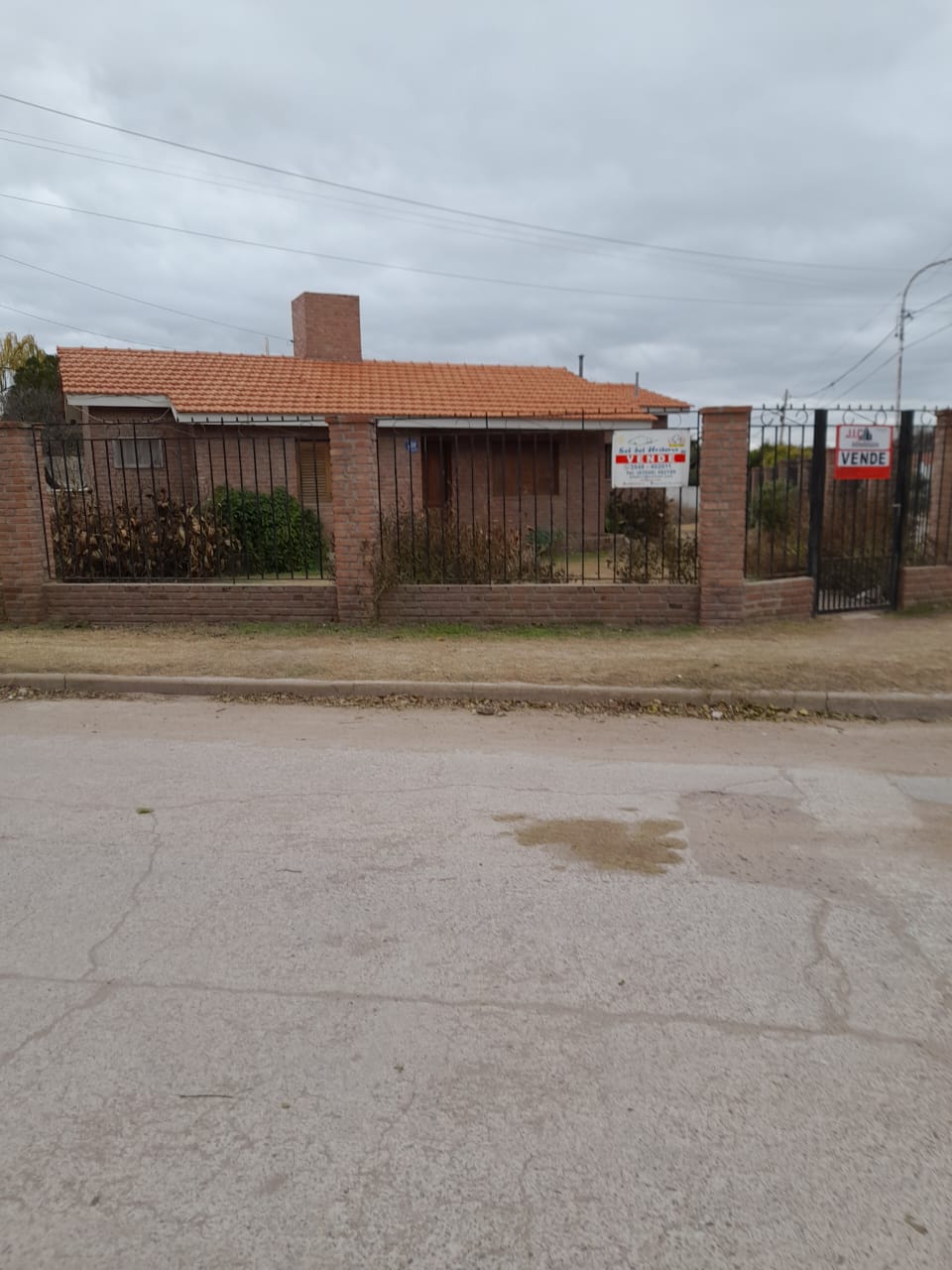VENTA CASA B° SAN MARTÍN- 2 DORM-2 BAÑOS-CAPILLA DEL MONTE