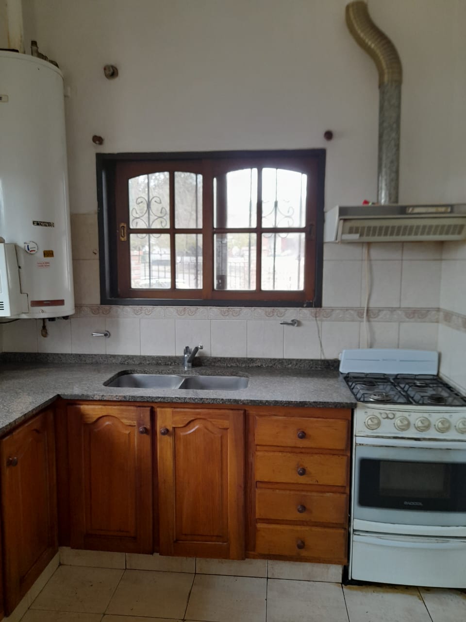 VENTA CASA B° SAN MARTÍN- 2 DORM-2 BAÑOS-CAPILLA DEL MONTE