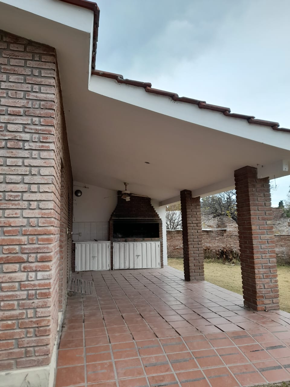VENTA CASA B° SAN MARTÍN- 2 DORM-2 BAÑOS-CAPILLA DEL MONTE