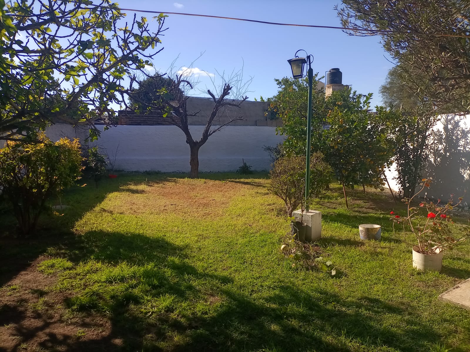 VENDO CASA EN B ALBERDI