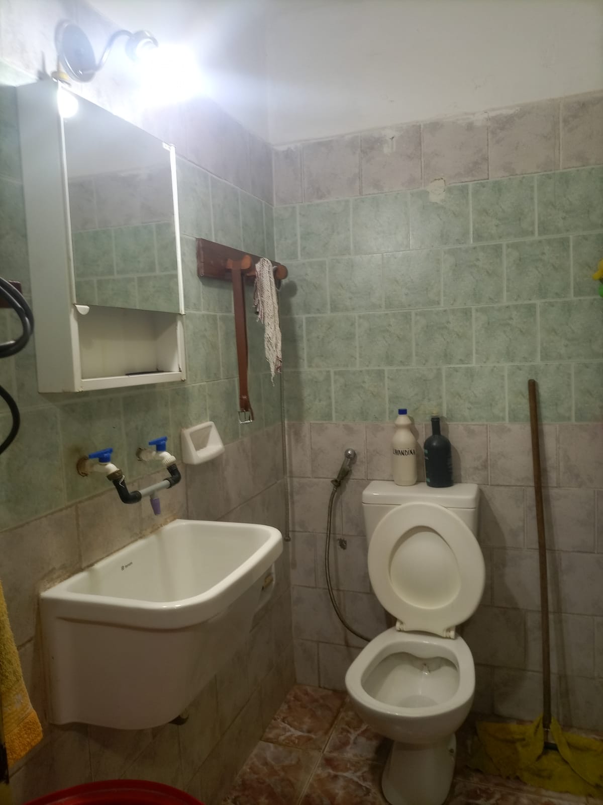 VENDO CASA EN B ALBERDI
