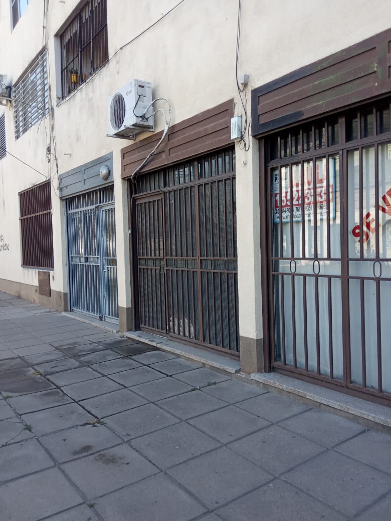 OPORTUNIDAD - LOCAL EN VENTA EN B ALTO ALBERDI - OLEGARIO CORREA 92
