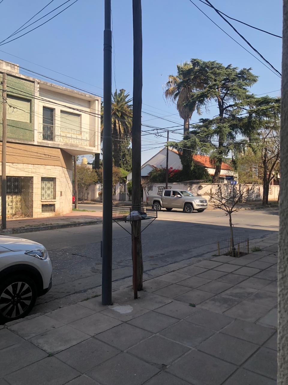 OPORTUNIDAD - LOCAL EN VENTA EN B ALTO ALBERDI - OLEGARIO CORREA 92