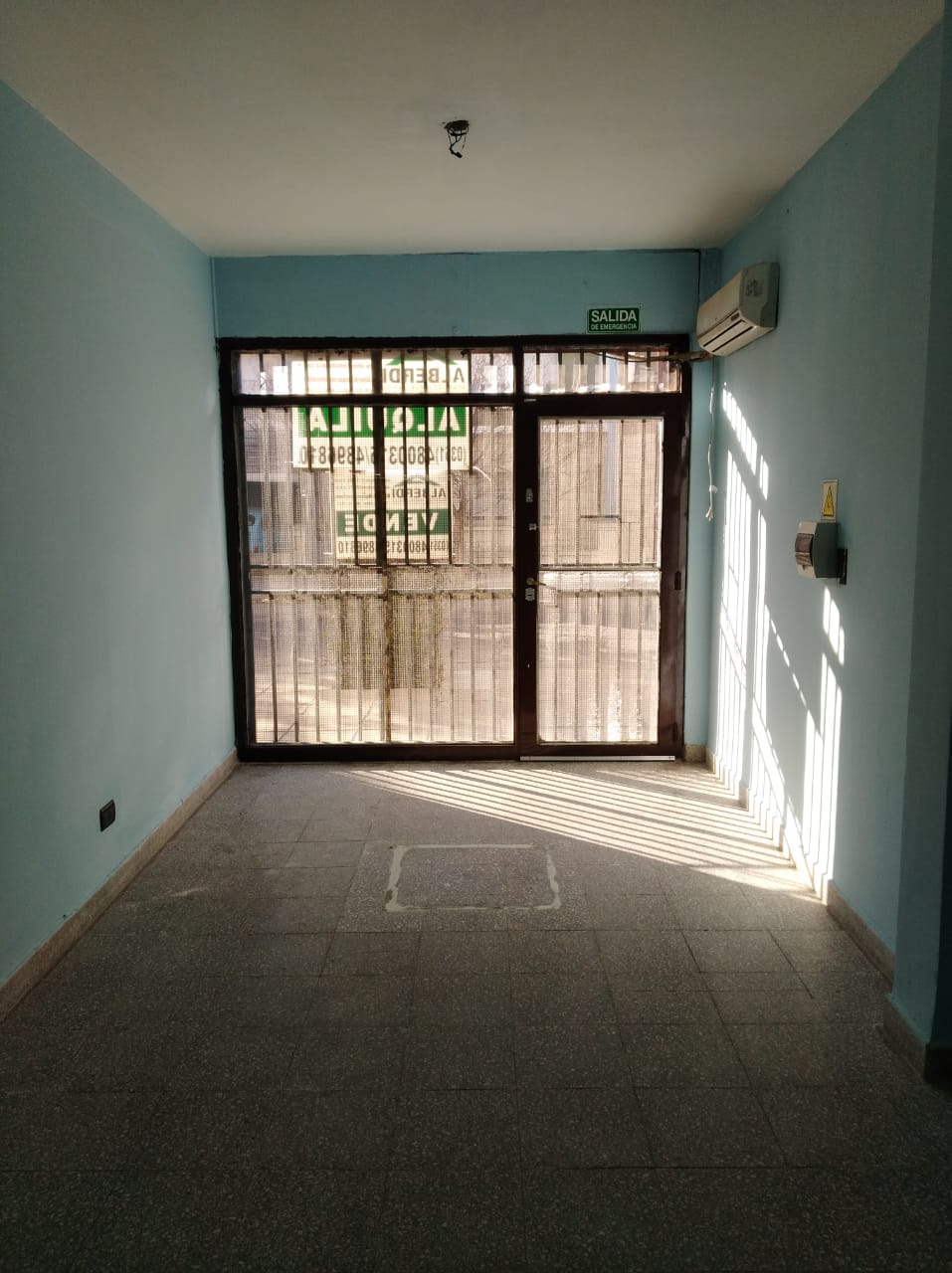 OPORTUNIDAD - LOCAL EN VENTA EN B ALTO ALBERDI - OLEGARIO CORREA 92
