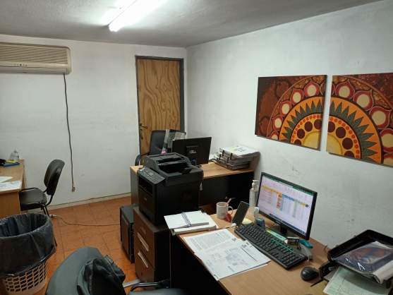 Salón comercial en Venta - 370 m2 - Av. Fuerza Aérea 3500 - B° Ameghino Norte