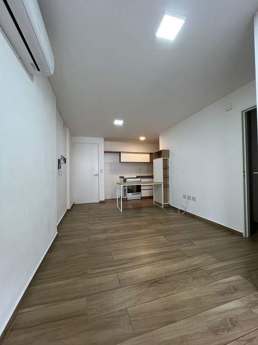 Dpto en venta frente al Pque. Sarmiento - Nueva Córdoba- 1 dor c-balcón