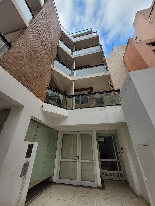 Dpto en venta a una cuadra de Ciudad Universitaria - Nueva Córdoba - 1 dor c-balcón
