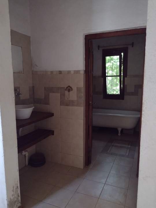 Casa en venta en El Talar - Mendiolaza- 2 dor-pileta. Escritura