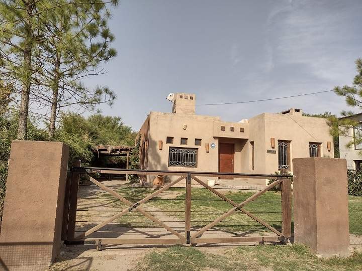 Casa en venta en El Talar - Mendiolaza- 2 dor-pileta. Escritura