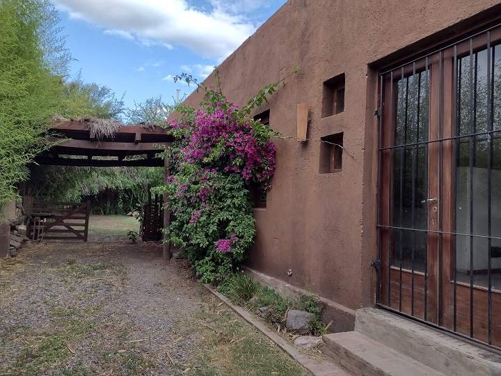 Casa en venta en El Talar - Mendiolaza- 2 dor-pileta. Escritura