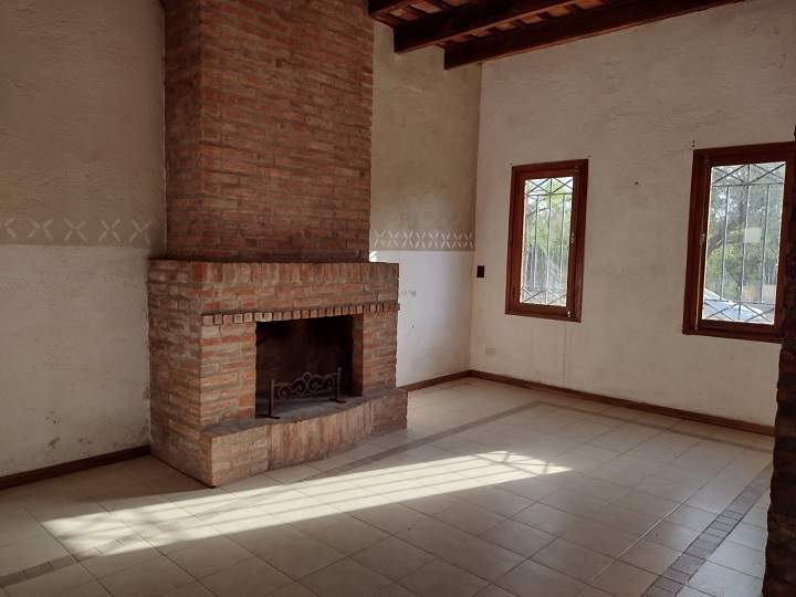 Casa en venta en El Talar - Mendiolaza- 2 dor-pileta. Escritura