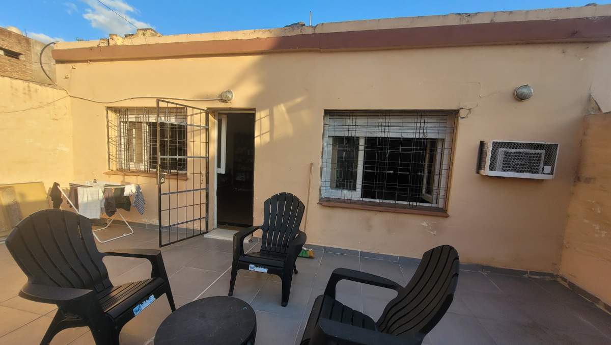 Casa en venta en Gral Paz - 3 niveles-4dor-pileta- Escritura