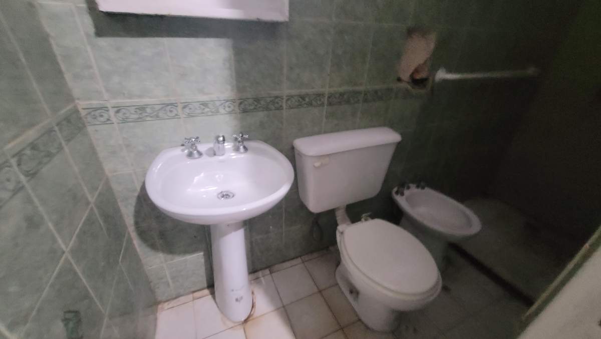 Casa en venta en Gral Paz - 3 niveles-4dor-pileta- Escritura