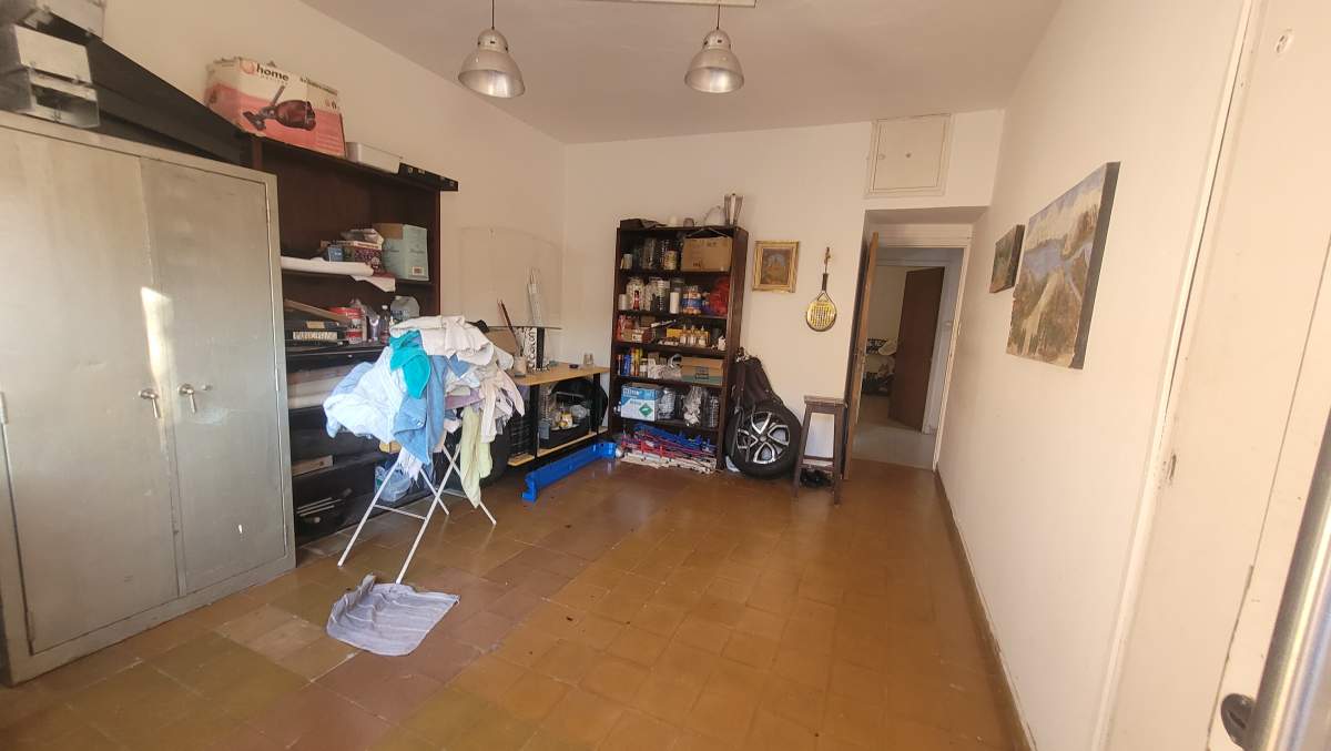 Casa en venta en Gral Paz - 3 niveles-4dor-pileta- Escritura