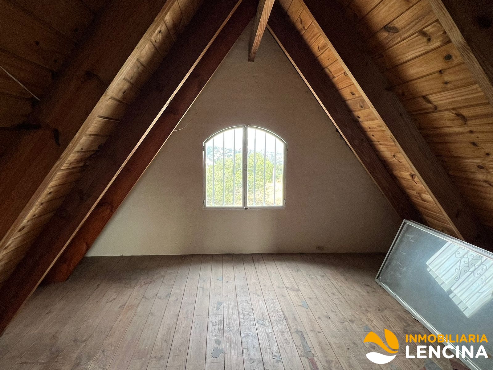 Casa Alpina en Venta - 2 Dormitorios - Villa del Lago