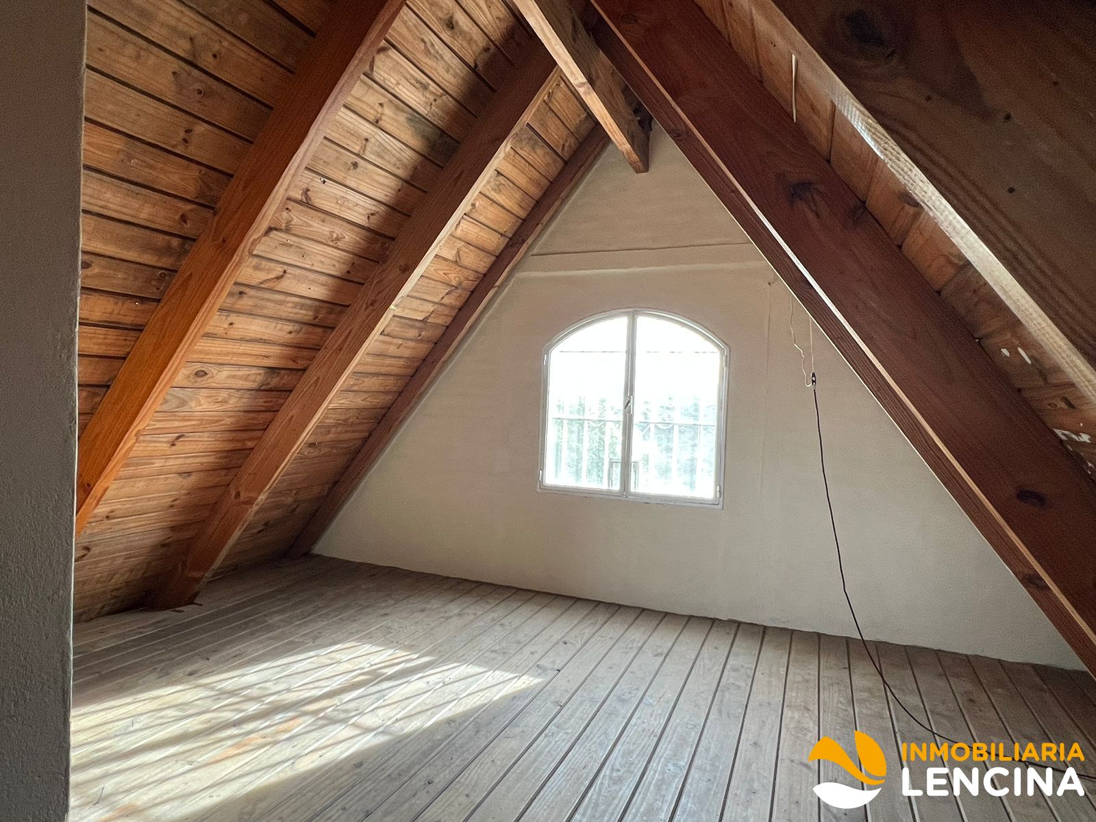 Casa Alpina en Venta - 2 Dormitorios - Villa del Lago