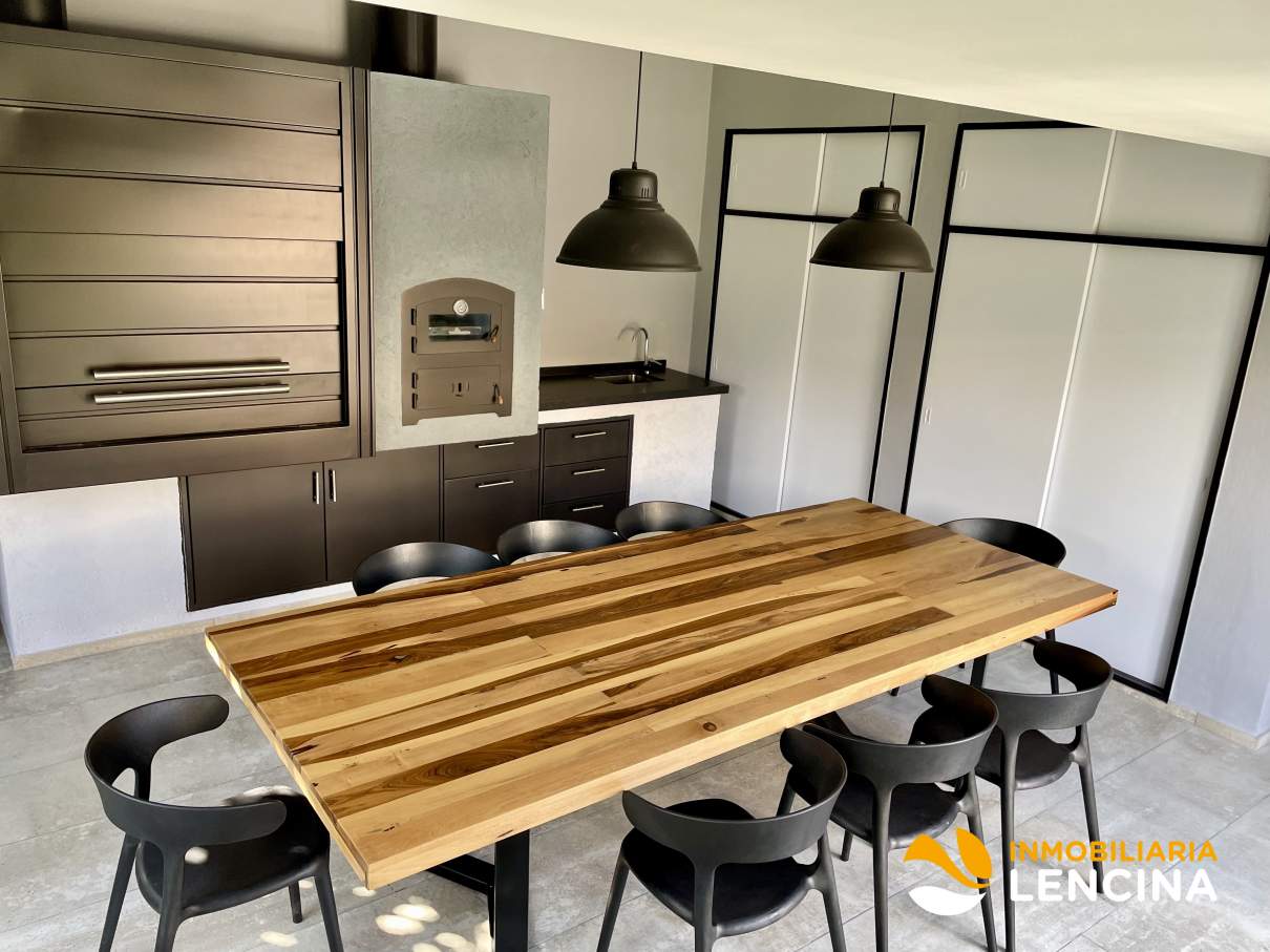 Casa en Venta - 3 Dormitorios - Santa Rita
