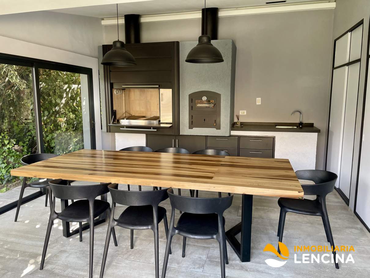 Casa en Venta - 3 Dormitorios - Santa Rita
