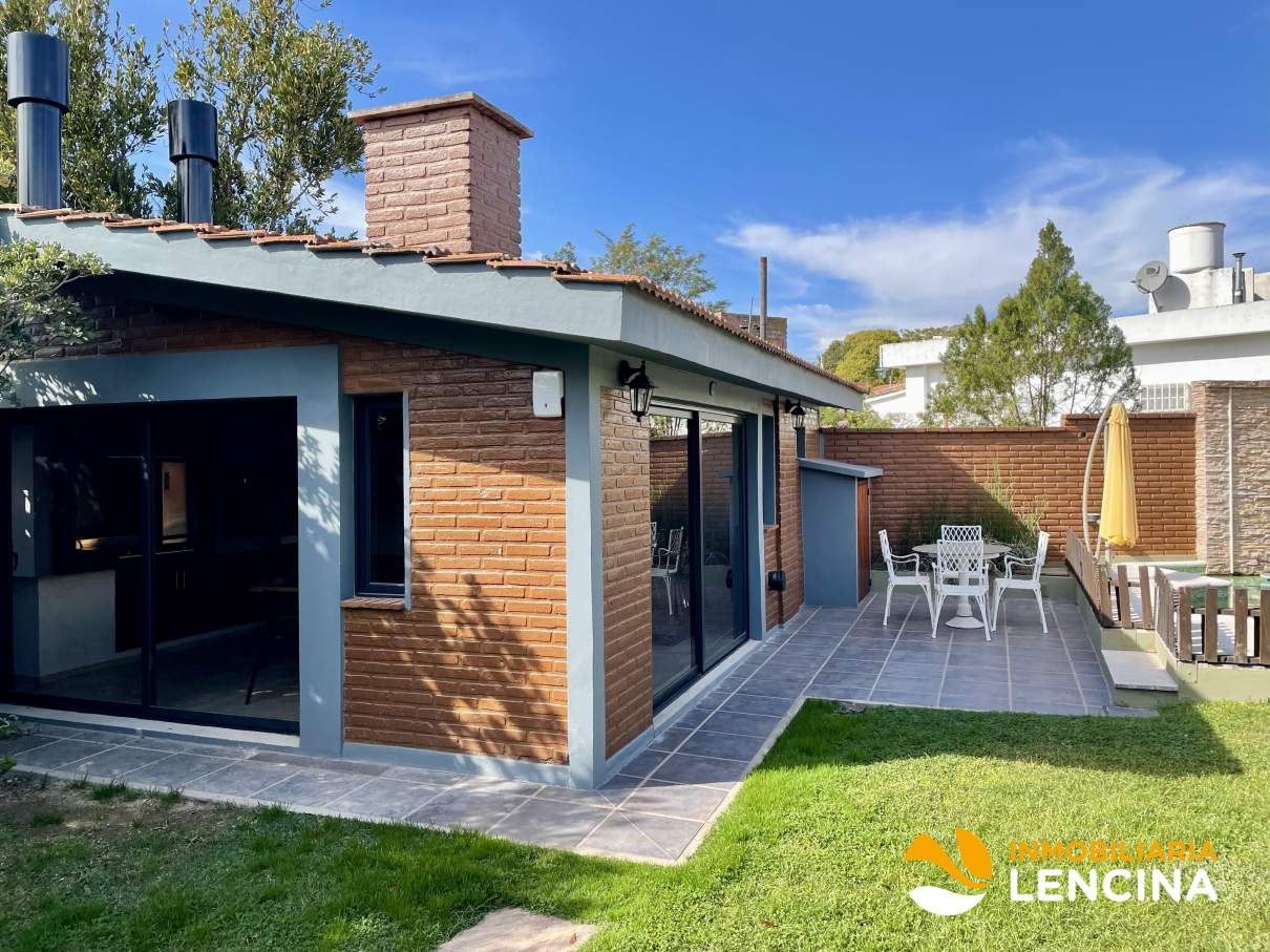Casa en Venta - 3 Dormitorios - Santa Rita