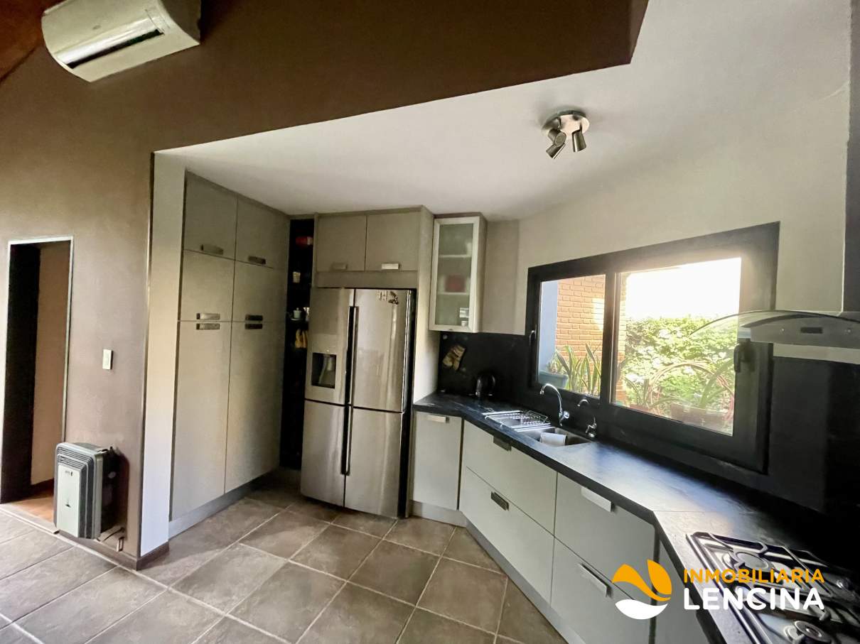 Casa en Venta - 3 Dormitorios - Santa Rita