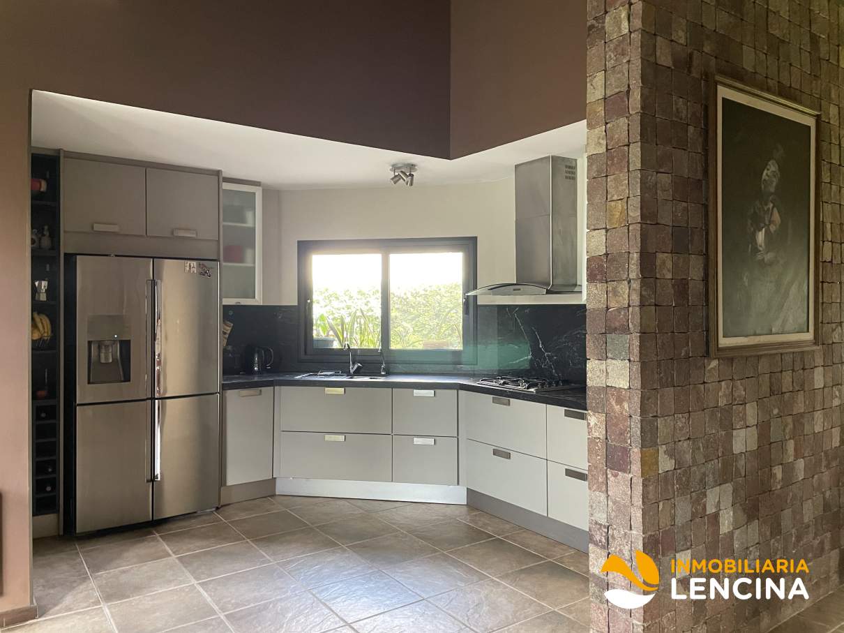 Casa en Venta - 3 Dormitorios - Santa Rita