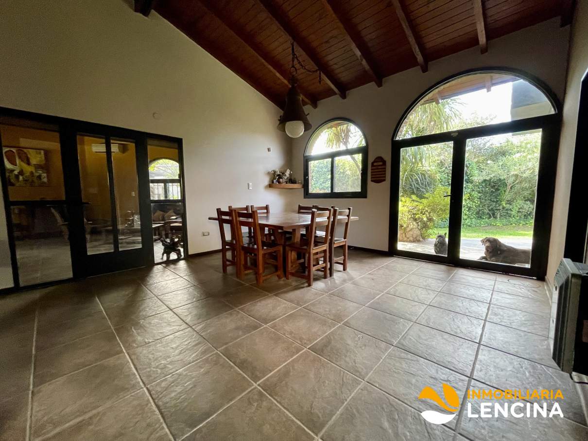 Casa en Venta - 3 Dormitorios - Santa Rita