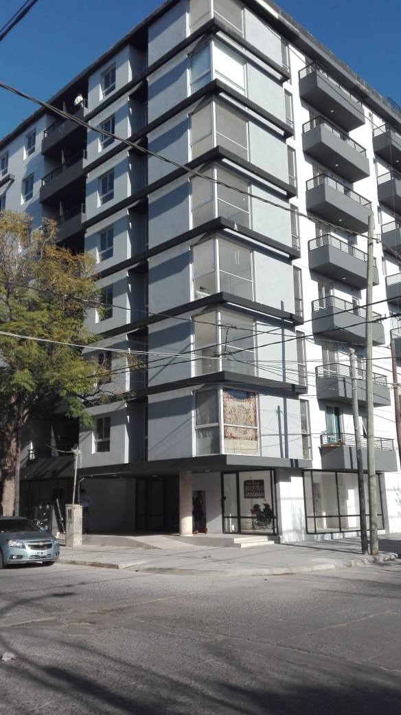 VENDO 1 DORM.ZONA PLAZA J. DEL BARCO C-PILETA EN TERRAZA