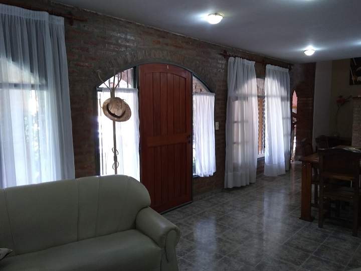 Imperdible casa en venta a 5 cuadras de Mujer Urbana- Padre Claret
