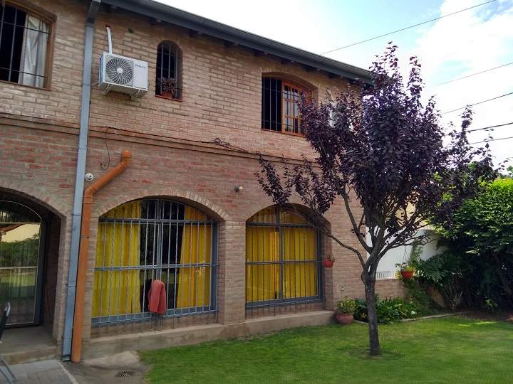 Imperdible casa en venta a 5 cuadras de Mujer Urbana- Padre Claret