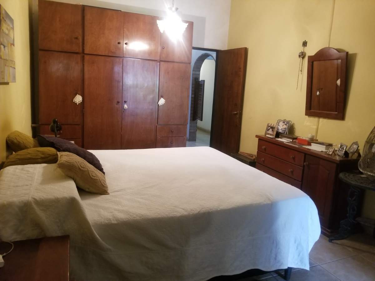 Casa en venta en B° San Fernando- 4 dor-2baños. Escritura