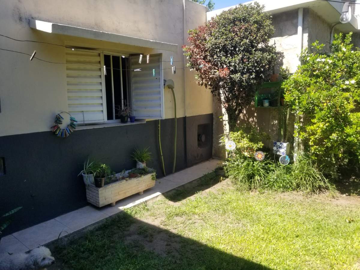 Casa en venta en B° San Fernando- 4 dor-2baños. Escritura