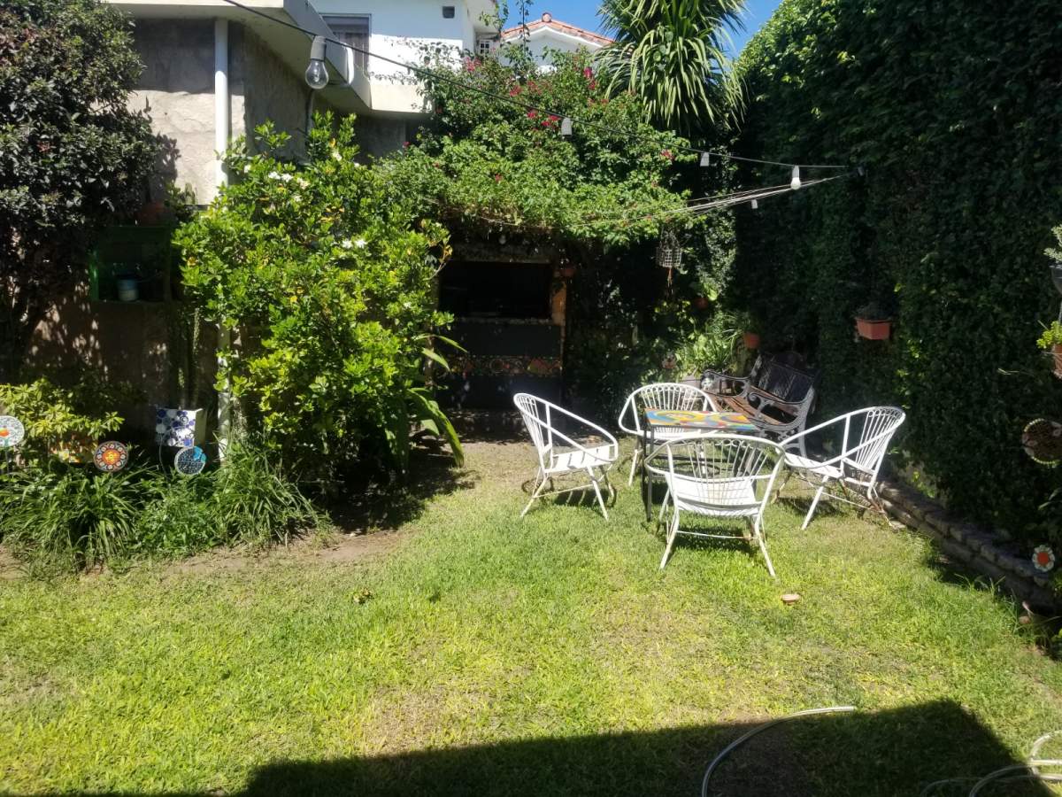 Casa en venta en B° San Fernando- 4 dor-2baños. Escritura