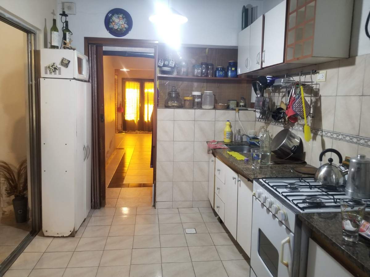 Casa en venta en B° San Fernando- 4 dor-2baños. Escritura