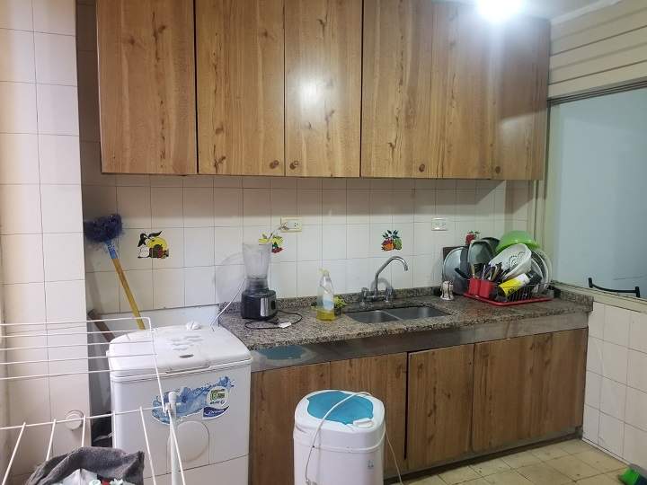 Dpto en Nueva Córdoba a mts del Buen Pastor. 2 dor-escritorio