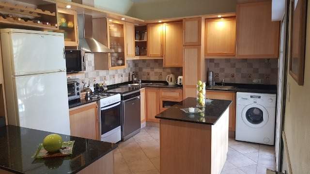 Exclusiva casa en venta en Crisol- 4 dor-3 baños-piscina-Playroom-Escritura