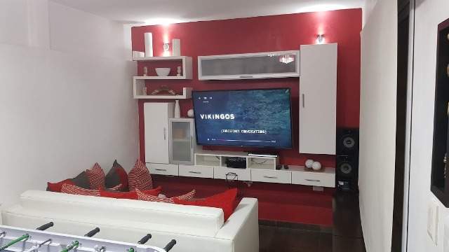 Exclusiva casa en venta en Crisol- 4 dor-3 baños-piscina-Playroom-Escritura