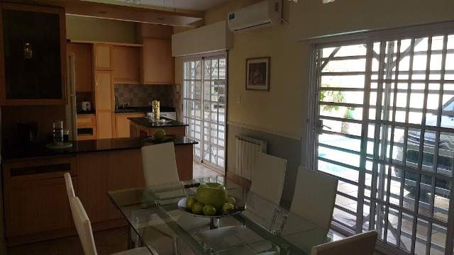 Exclusiva casa en venta en Crisol- 4 dor-3 baños-piscina-Playroom-Escritura