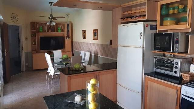 Exclusiva casa en venta en Crisol- 4 dor-3 baños-piscina-Playroom-Escritura