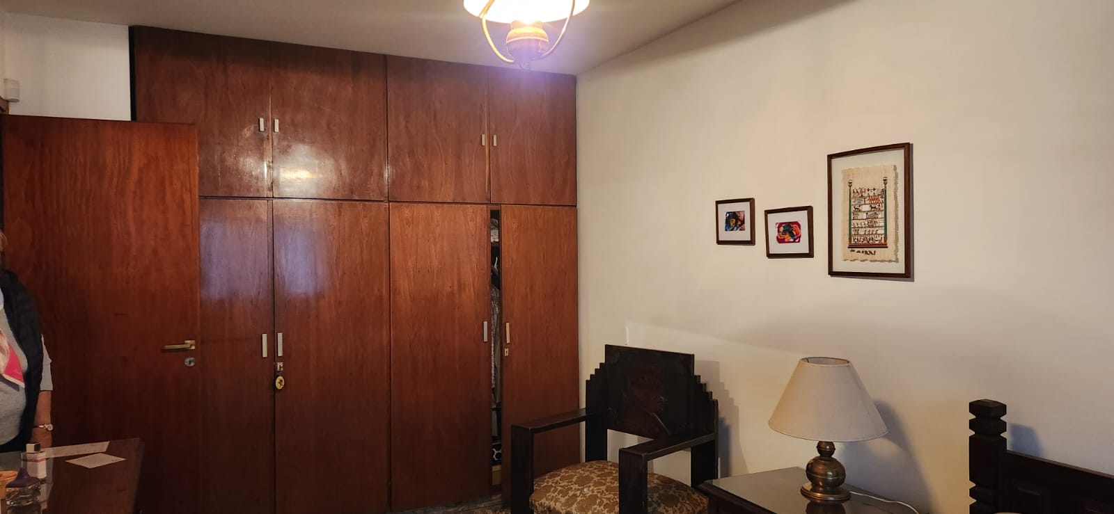 POETA LUGONES, VENTA DE CASA EN MUY BUEN ESTADO