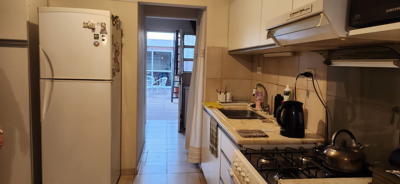 POETA LUGONES, VENTA DE CASA EN MUY BUEN ESTADO