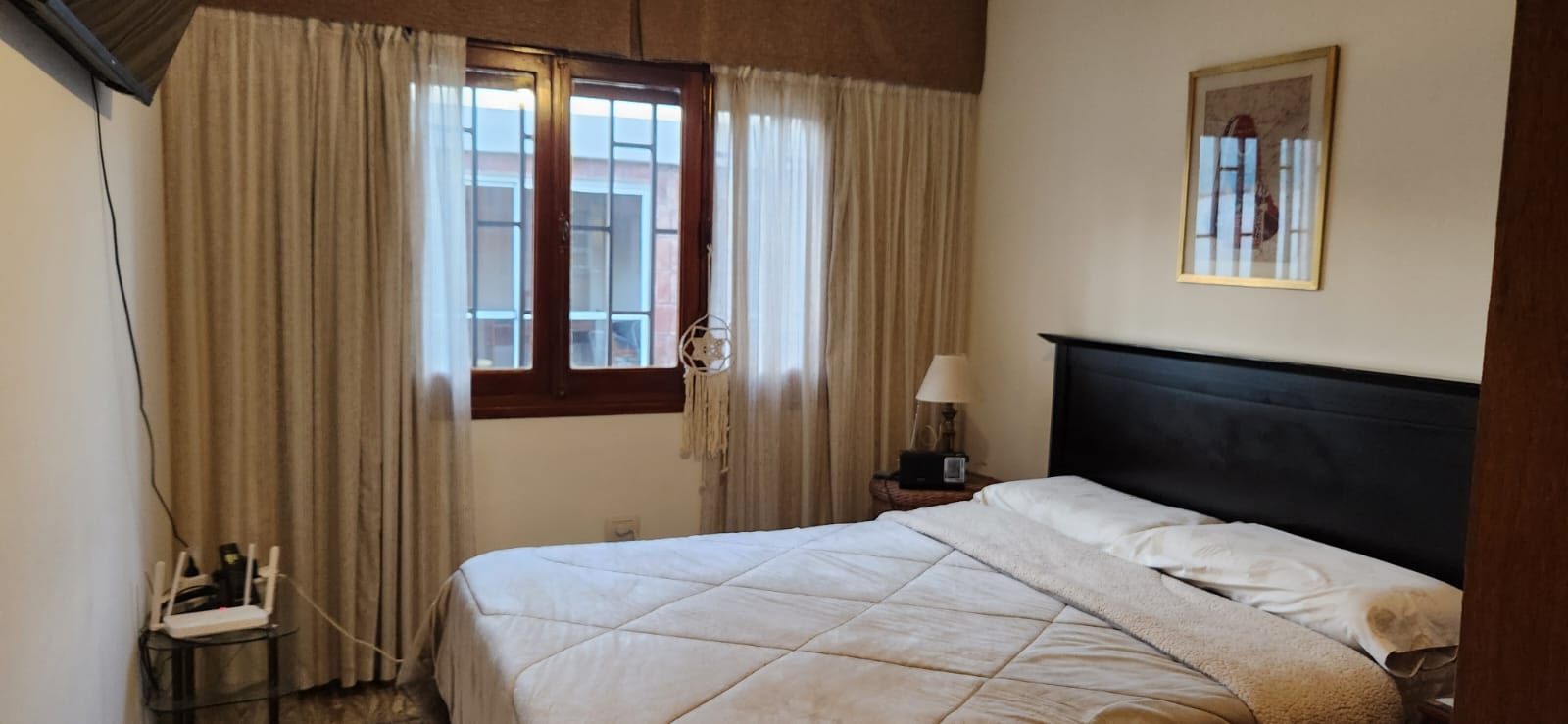 POETA LUGONES, VENTA DE CASA EN MUY BUEN ESTADO