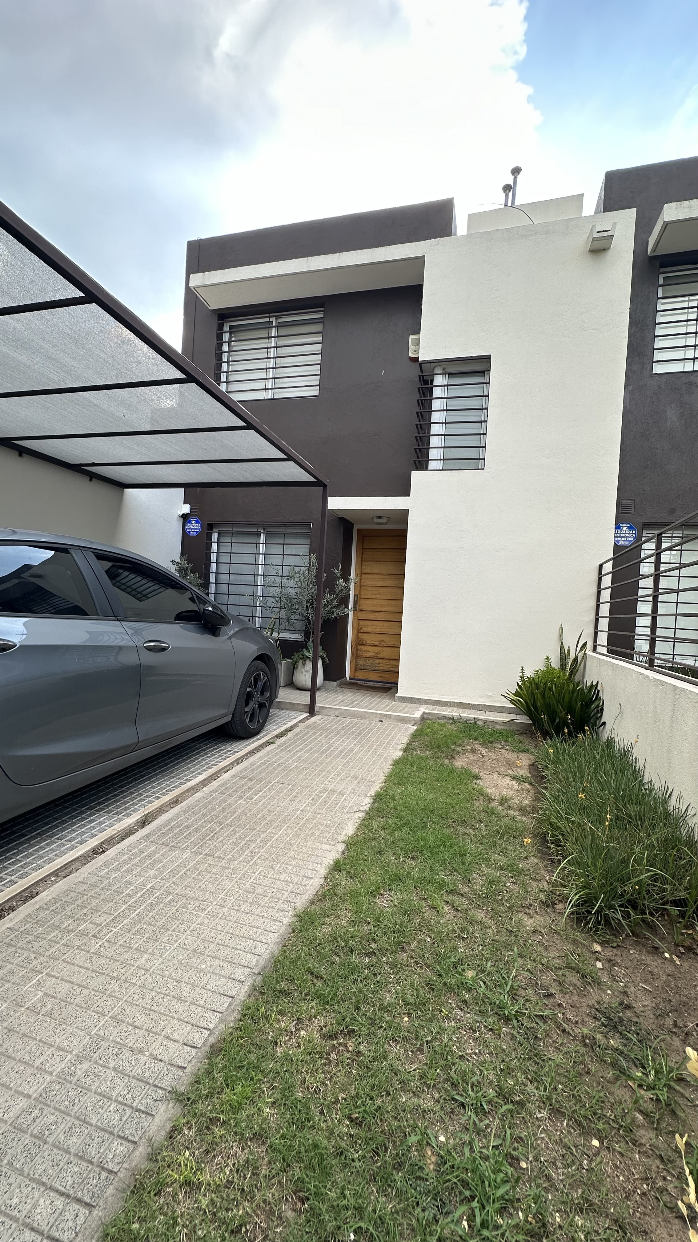Duplex en venta zona sur