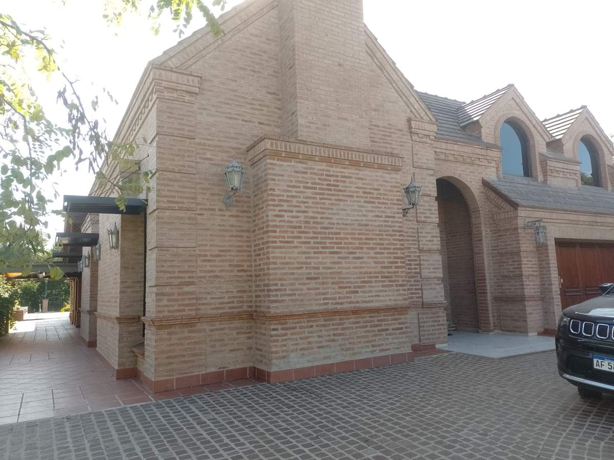 Country Jockey Club Casa en Venta